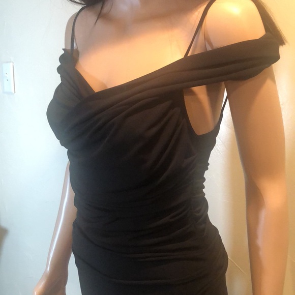 Moda International off shoulder dress. Size M - Picture 3 of 5